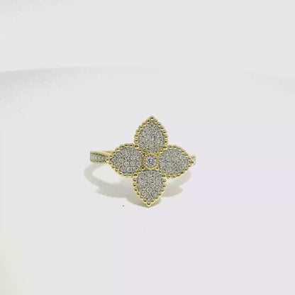 Clover Ring